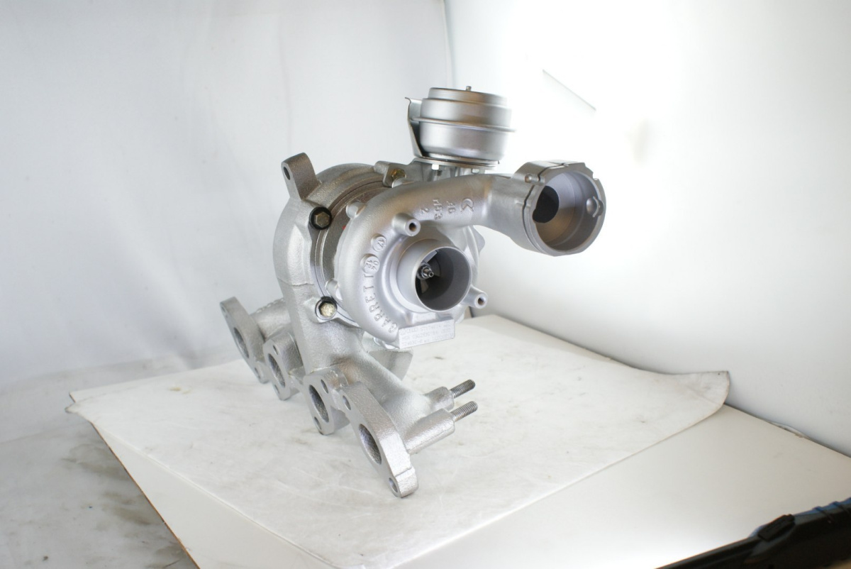 Turbosprężarka 724930 GARRETT Turbosprężarka 724930 GARRETT
