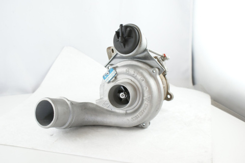 Turbosprężarka 53039700014 RENAULT VOLVO 1,9TD Turbosprężarka 53039700014 RENAULT VOLVO 1,9TD