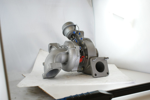 Turbosprężarka 53049700052 KKK Turbosprężarka 53049700052 KKK