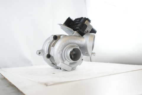 Turbosprężarka 733701 BMW BMW 318D EURO4 Turbosprężarka 733701 BMW BMW 318D EURO4