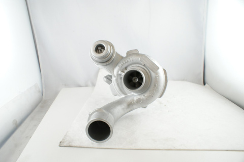 Turbosprężarka 751768 MITSUBISHI NISSAN OPEL VOLVO Turbosprężarka 751768 MITSUBISHI NISSAN OPEL VOLVO