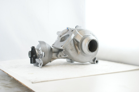 Turbosprężarka 753556-0002 GARRETT Turbosprężarka 753556-0002 GARRETT