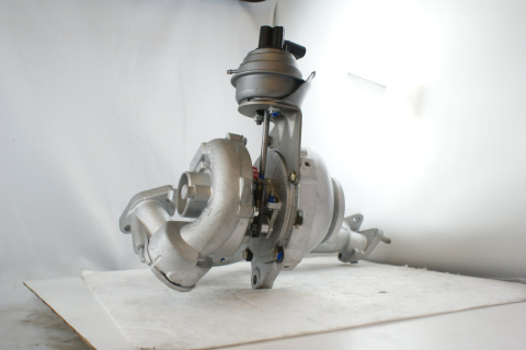 Turbosprężarka 757042 AUDI A3 SEAT GOLF V PASSAT OCTAVIA Turbosprężarka 757042 AUDI A3 SEAT GOLF V PASSAT OCTAVIA