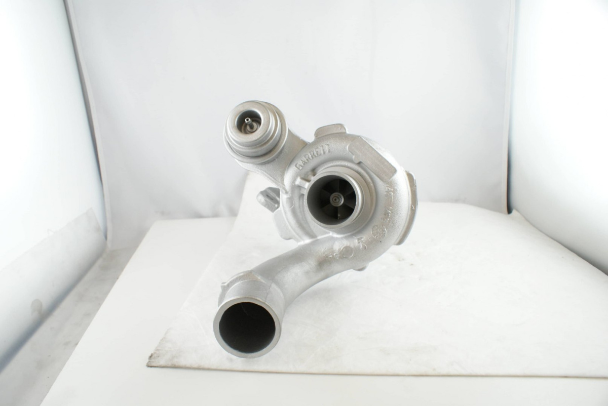 Turbosprężarka 715345 OPEL RENAULT VOLVO MITSUBISHI Turbosprężarka 715345 OPEL RENAULT VOLVO MITSUBISHI